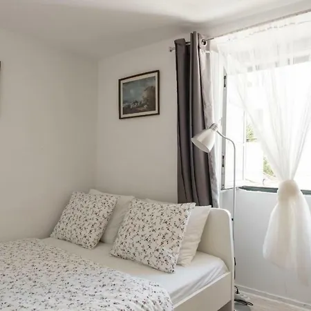 Penthouse Magnificent River View In Alfama 公寓 *