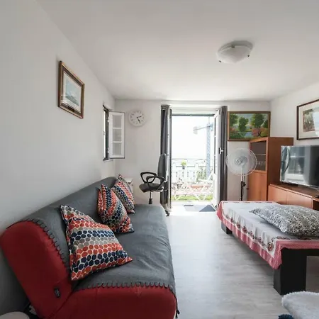 Penthouse Magnificent River View In Alfama 公寓 *